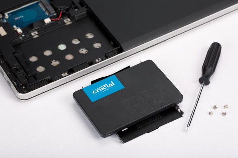 Crucial BX500 Crucial BX500